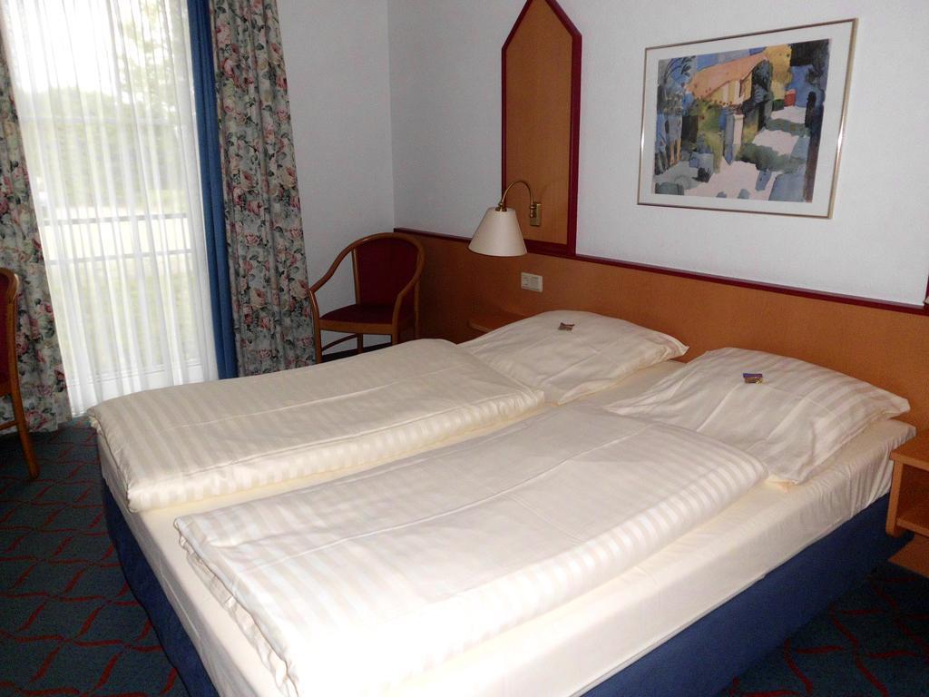 Hotel Montana Lauenau Екстер'єр фото