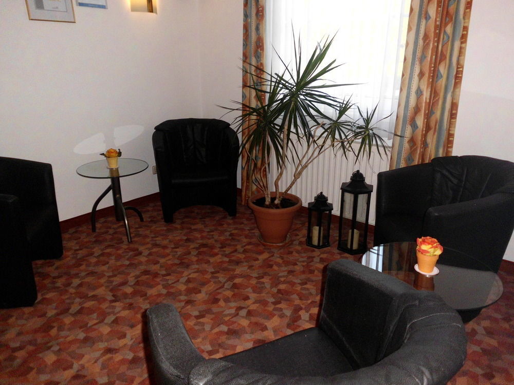 Hotel Montana Lauenau Екстер'єр фото