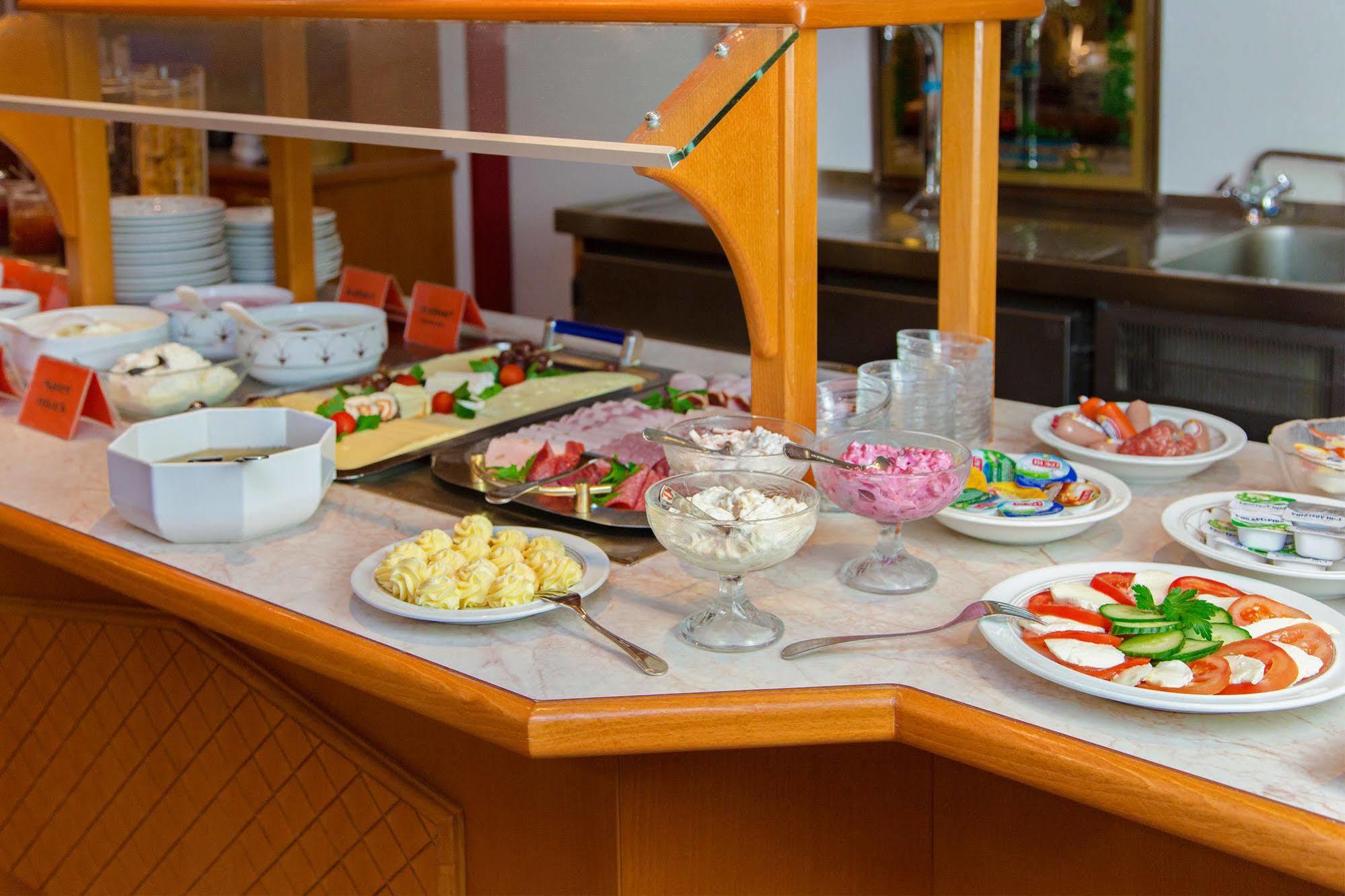 Hotel Montana Lauenau Екстер'єр фото