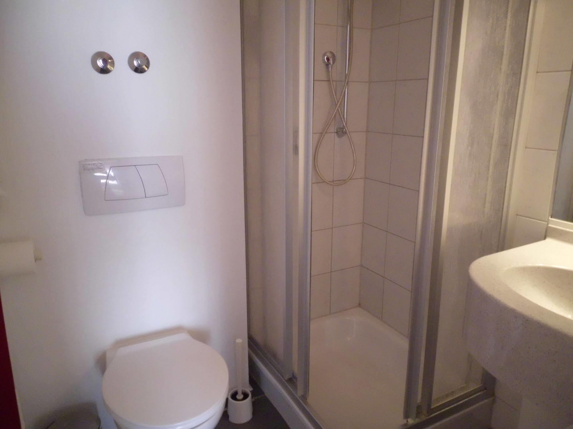 Hotel Montana Lauenau Екстер'єр фото