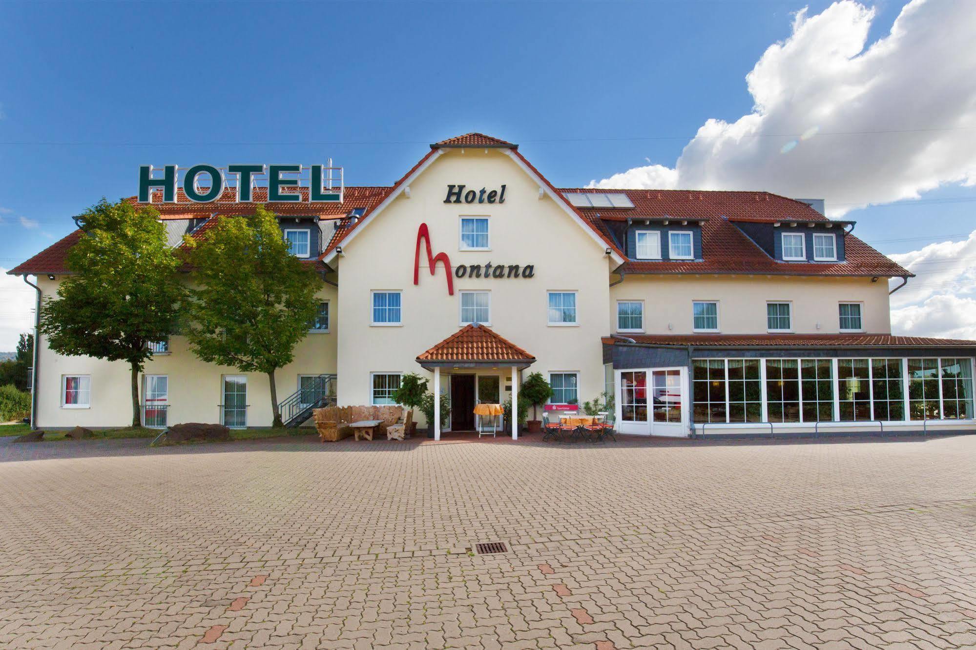 Hotel Montana Lauenau Екстер'єр фото