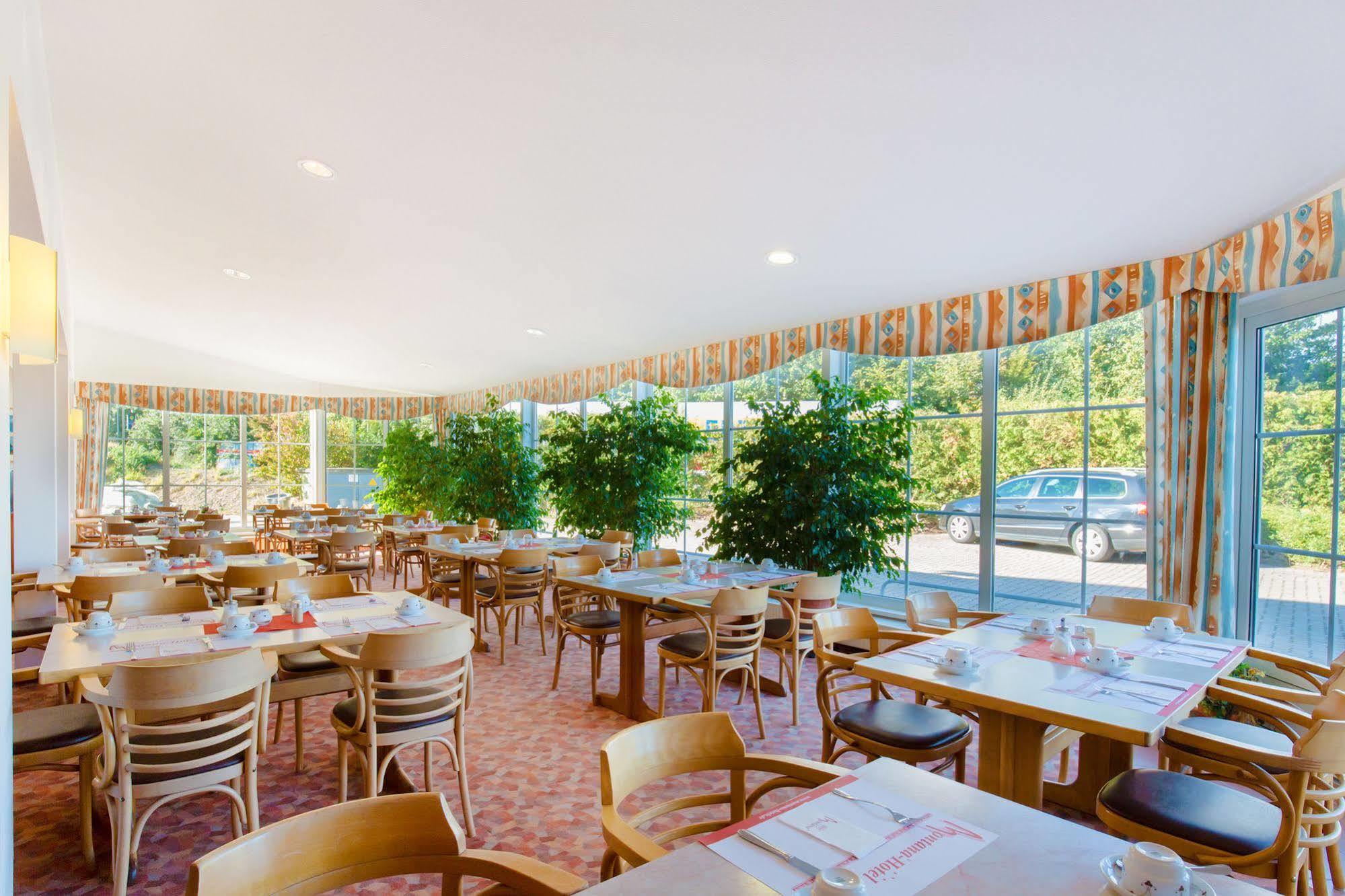Hotel Montana Lauenau Екстер'єр фото