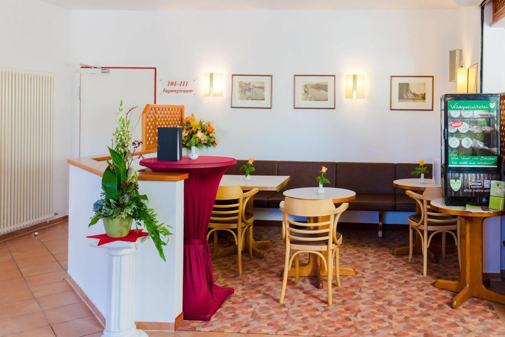Hotel Montana Lauenau Екстер'єр фото