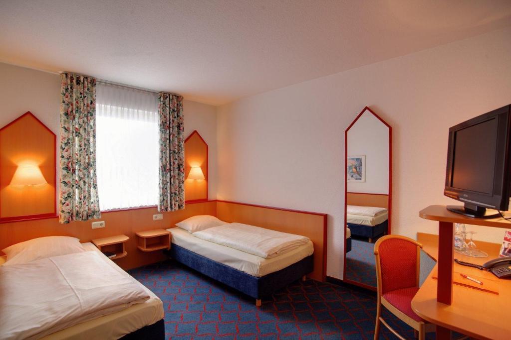 Hotel Montana Lauenau Екстер'єр фото